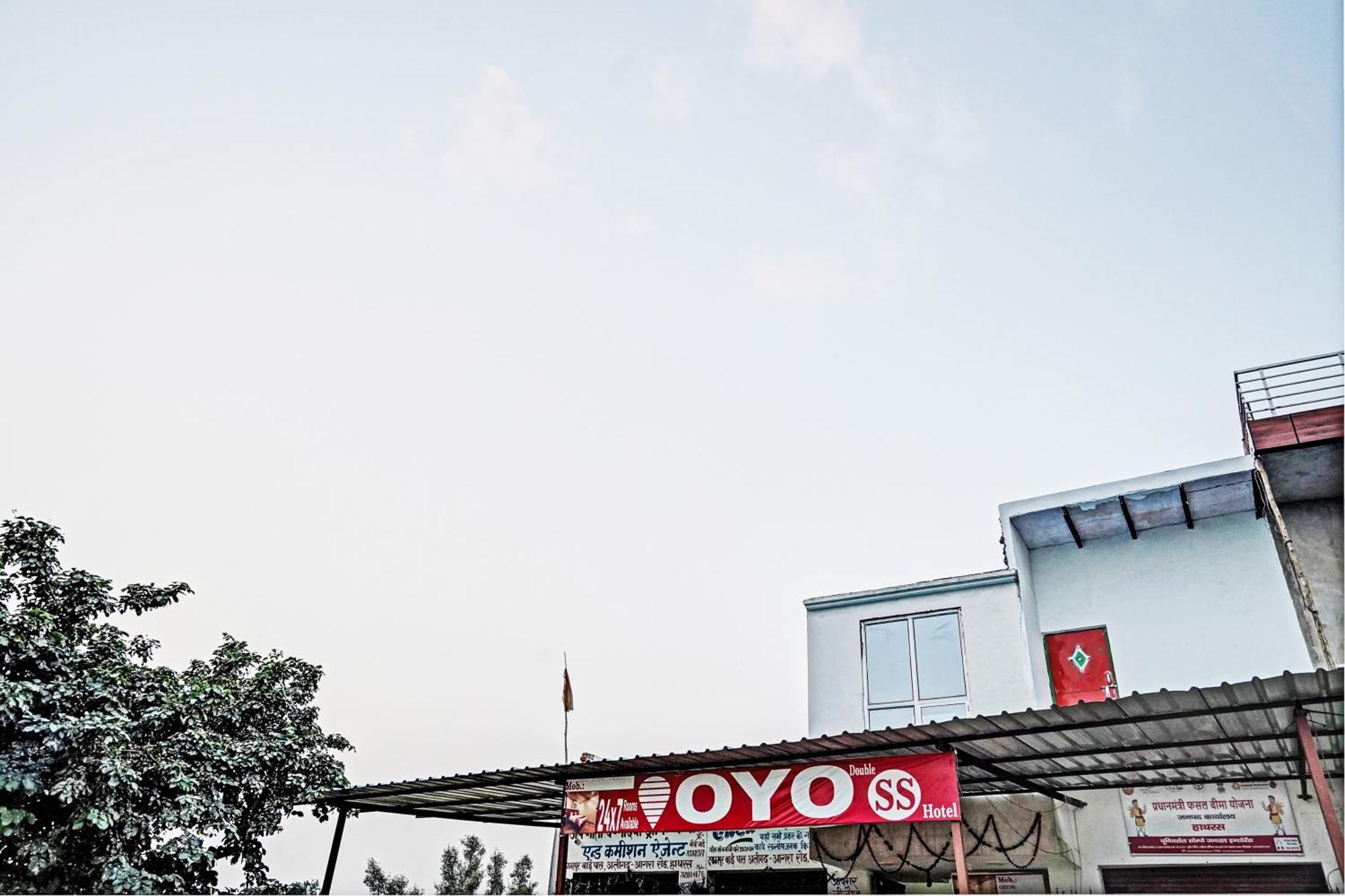 Hāthras Oyo Double Ss Hotel מראה חיצוני תמונה